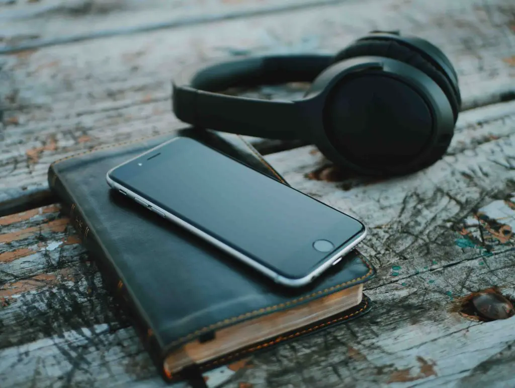Do Noise Cancelling Headphones Work 