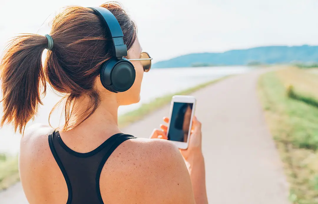 Can You Listen To Music While Running A Race Audio Mav