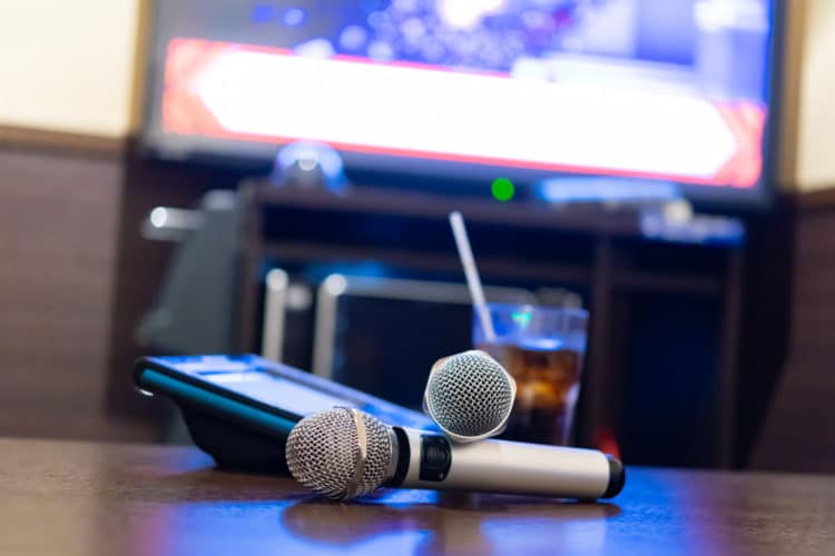 How to Set Up Karaoke at Home Using YouTube 3 Simple Steps Audio MAV