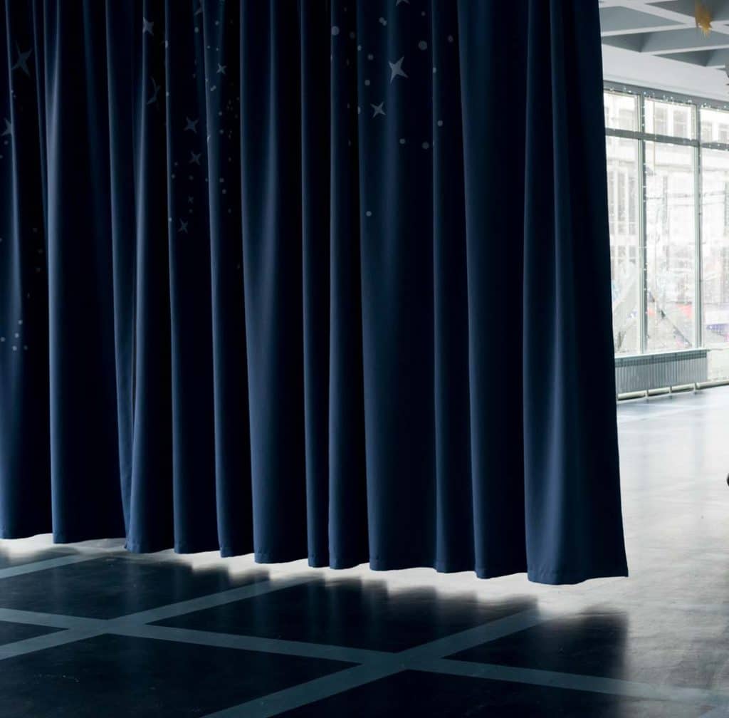 What You Need to Know When Buying Soundproof Room Divider Curtains