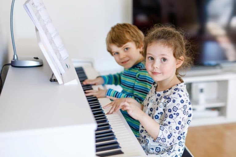 Best Pianos for Toddlers and Kids Compared & Reviewed (2021) Audio MAV